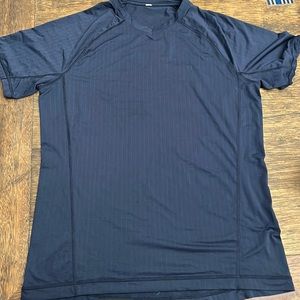 Lulemon shirt - Color Blue, Size L